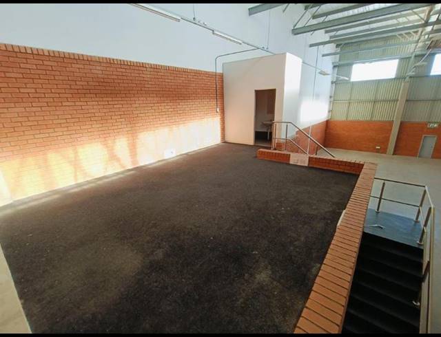 INDUSTRIAL PROPERTY TO RENT IN LONGLAKE